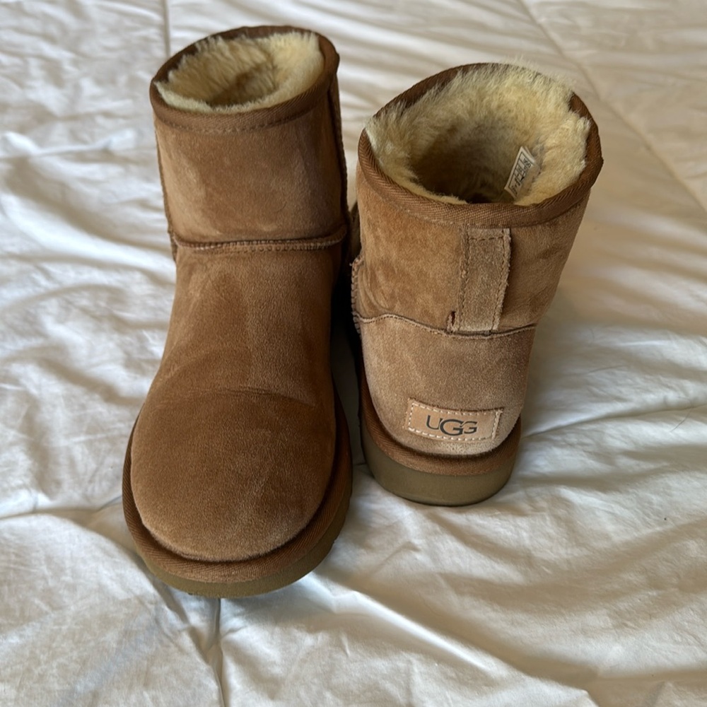 UGG Women's Classic Mini II Winter Boots
